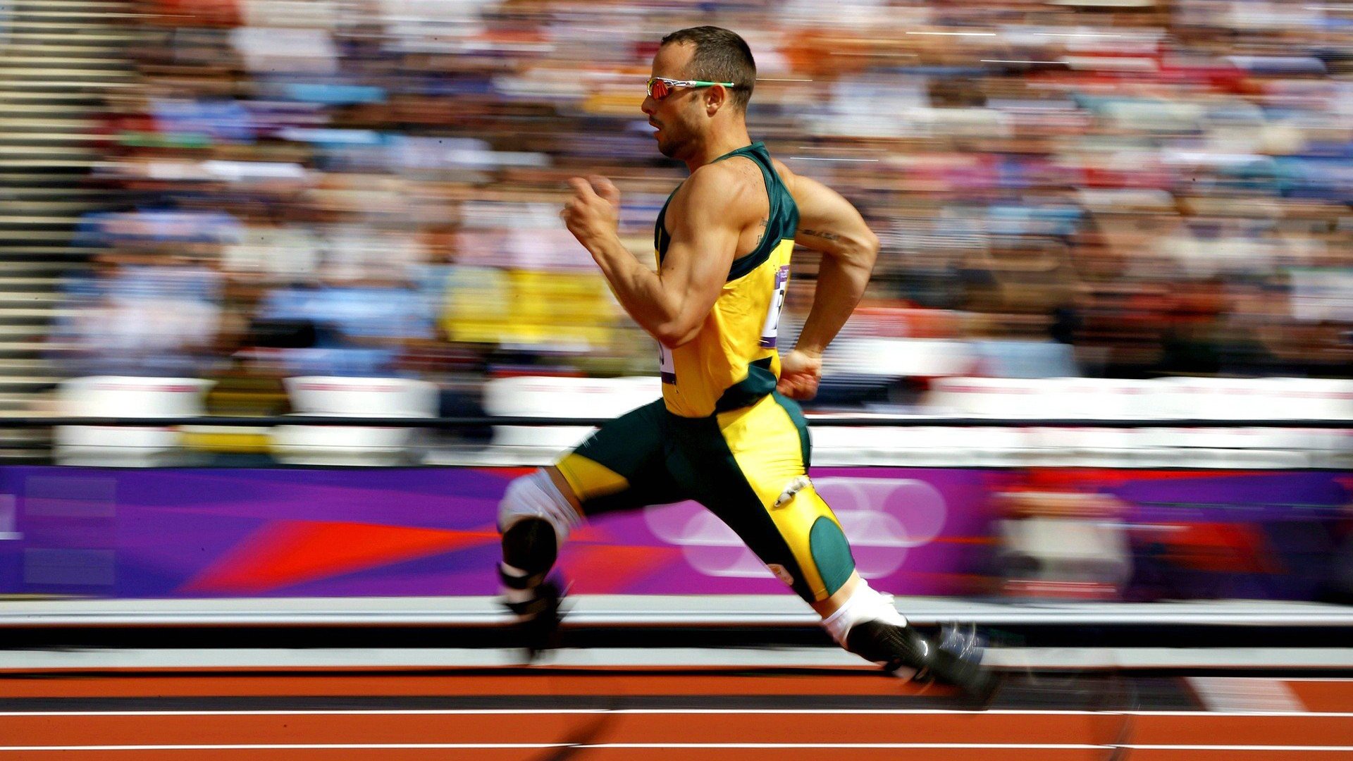 女足比赛赛场情绪激动，球员斗志昂扬，女足赛后情绪低落